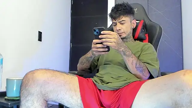 sergiio mesa27 online show from February 1, 2025, 2:02 pm