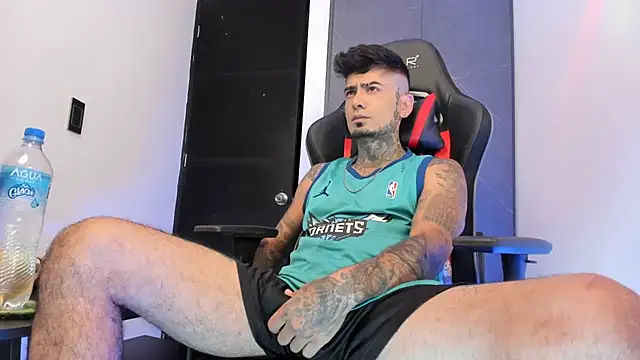 sergiio mesa27 online show from March 10, 2025, 11:27 pm