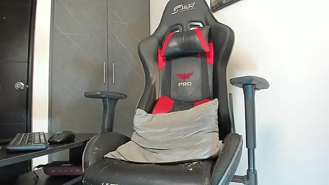 sergiio mesa27 online show from October 7, 2025, 1:58 am