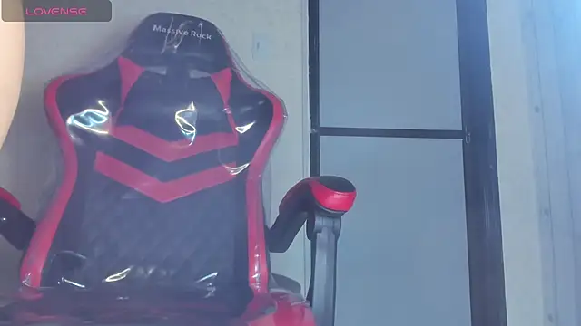 Lissalittlee online show from February 27, 2025, 7:47 pm