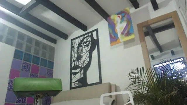 Snapshot of thirstymoonxx chatting on May 27, 2026, 4:31 am thirstymoonxx online show from May 27, 2026, 4:31 am