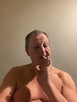 chubbybear2cum online show from October 4, 2025, 11:25 pm