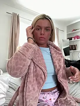 IrishTeenBarbie69 online show from April 3, 2026, 10:46 am