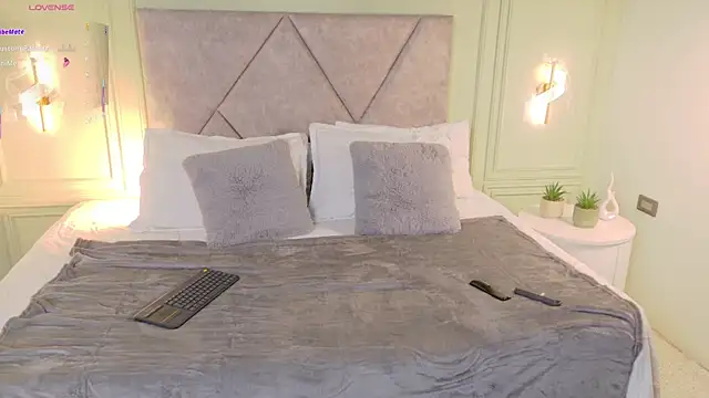 Snapshot of _Miss_Kimm chatting on February 11, 2026, 12:32 pm Miss Kimm online show from February 11, 2026, 12:32 pm