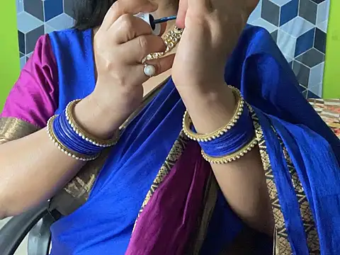 Snapshot of Aishwarya_101_ chatting on February 19, 2025, 11:38 am Aishwarya 101 online show from February 19, 2025, 11:38 am