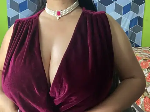 Snapshot of Aishwarya_101_ chatting on February 22, 2025, 11:13 pm Aishwarya 101 online show from February 22, 2025, 11:13 pm