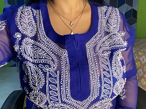 Snapshot of Aishwarya_101_ chatting on March 14, 2025, 6:18 pm Aishwarya 101 online show from March 14, 2025, 6:18 pm