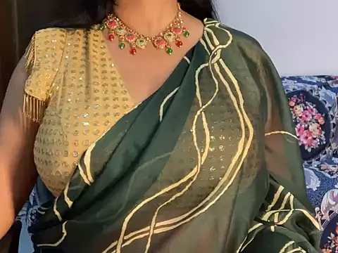 Snapshot of Aishwarya_101_ chatting on September 26, 2025, 6:23 pm Aishwarya 101 online show from September 26, 2025, 6:23 pm