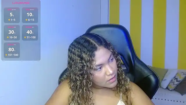 Cristal War online show from February 3, 2025, 11:26 pm