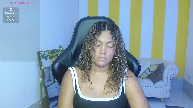 Cristal War online show from February 10, 2025, 11:23 pm