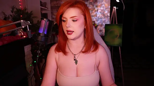 Chriss Fox online show from February 3, 2025, 3:17 pm