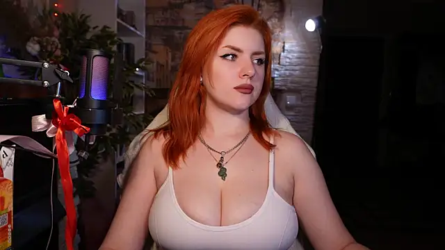 Chriss Fox online show from February 18, 2025, 3:10 pm