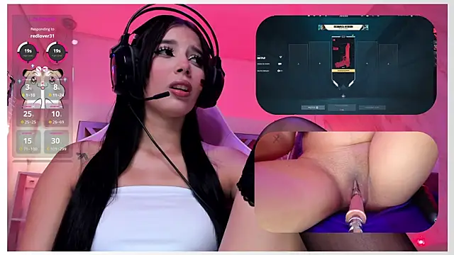 SweetieCloe  online show from May 18, 2026, 9:42 pm