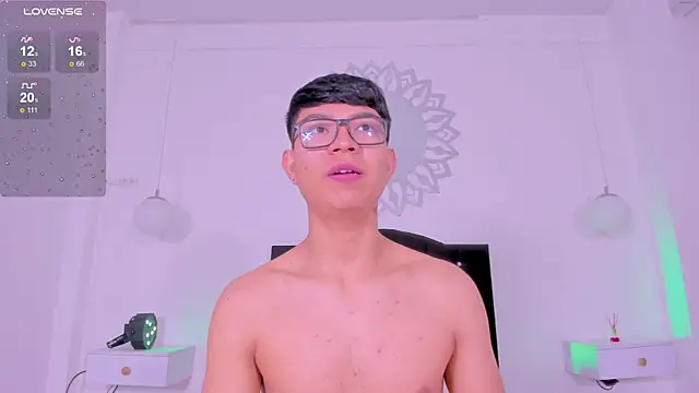 CodyTwink online show from September 12, 2025, 11:43 am