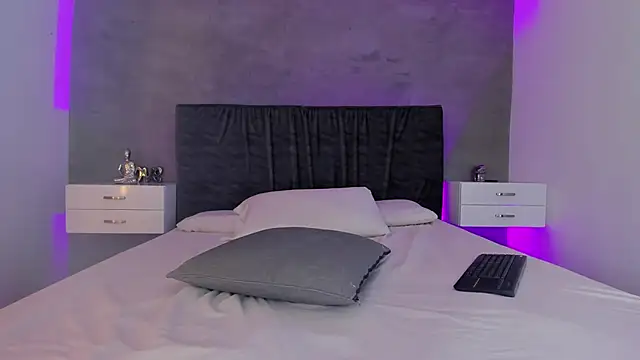 jasminehill  online show from March 14, 2025, 3:25 pm