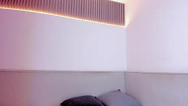 jasminehill  online show from February 28, 2026, 1:45 pm