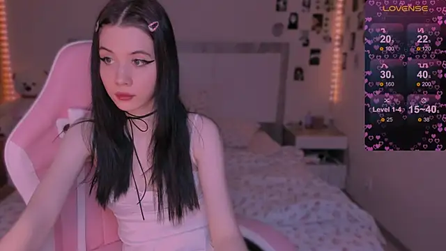 Snapshot of CoddleWeeper_ chatting on December 12, 2024, 11:18 am CoddleWeeper online show from December 12, 2024, 11:18 am