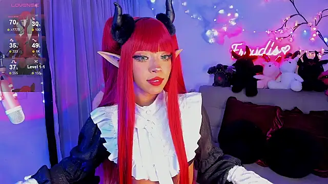 Snapshot of Miss_freydis chatting on June 17, 2026, 5:21 am Miss freydis online show from June 17, 2026, 5:21 am