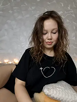  AnMiss  online show from December 19, 2025, 8:05 pm