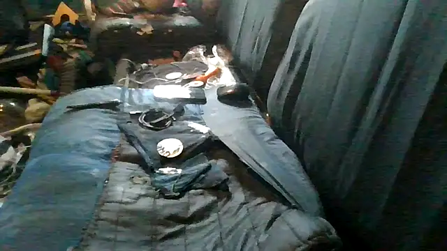 robeaulieu02 online show from April 15, 2026, 7:58 pm