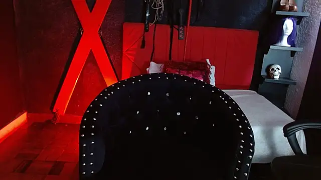 Naty slavedoll online show from January 12, 2025, 7:10 pm