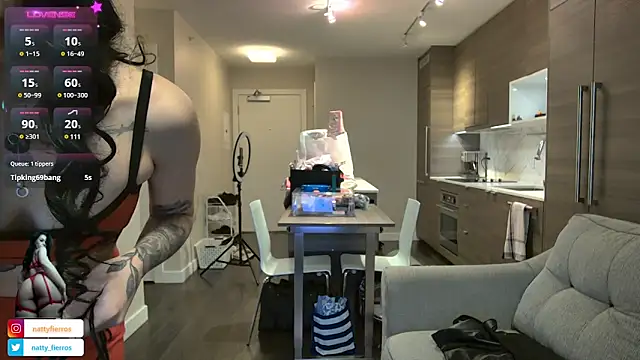 Snapshot of NattyFierros chatting on January 3, 2025, 11:23 pm NattyFierros online show from January 3, 2025, 11:23 pm