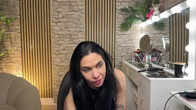 NattyFierros online show from November 23, 2025, 9:20 am