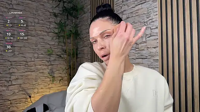 NattyFierros online show from December 23, 2025, 6:22 am