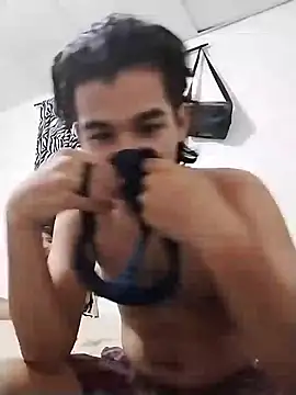 Boypolla11 online show from December 19, 2024, 2:23 am