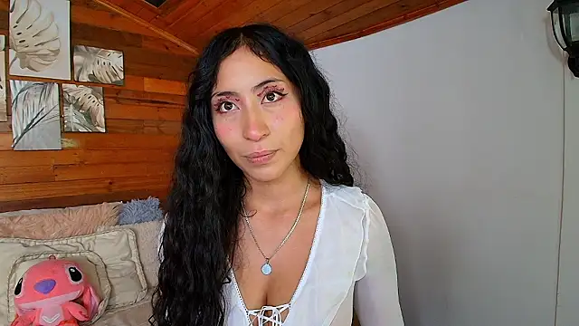 amber curly online show from February 14, 2026, 6:26 pm