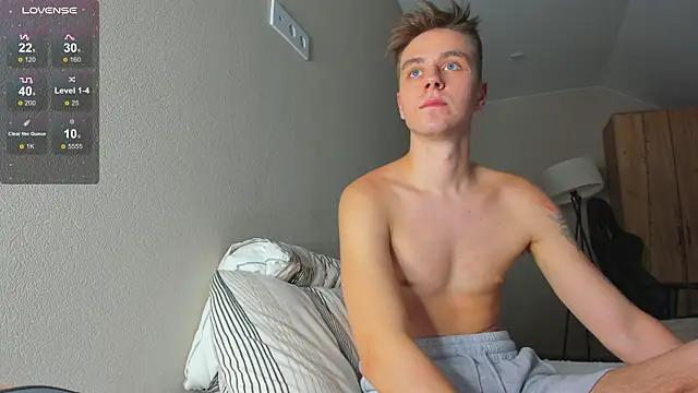 TaisonBrownX online show from February 15, 2025, 6:44 pm