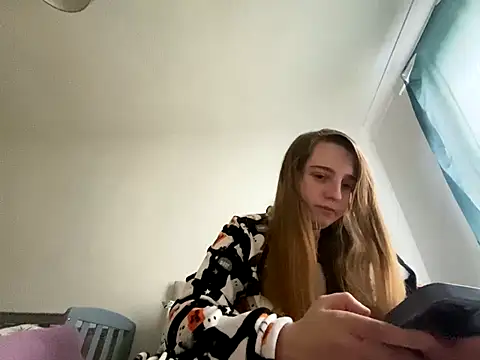 EvieRoseex online show from November 3, 2025, 3:13 pm