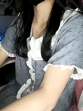 Snapshot of _Linez_ chatting on March 20, 2025, 3:47 pm  Linez  online show from March 20, 2025, 3:47 pm