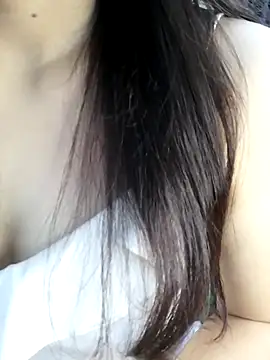 Snapshot of _Linez_ chatting on September 28, 2025, 9:09 pm  Linez  online show from September 28, 2025, 9:09 pm