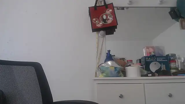 naughthyany16 online show from March 21, 2025, 9:12 pm