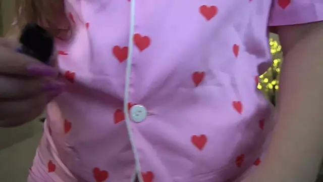 MagicPeachh  online show from January 10, 2025, 10:50 am