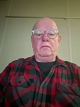 andrejoyfull64 online show from October 17, 2025, 5:43 am