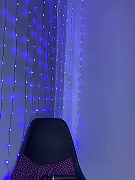 im anna  online show from February 5, 2025, 8:46 pm