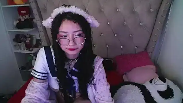 CherieCurl online show from February 22, 2026, 4:57 am