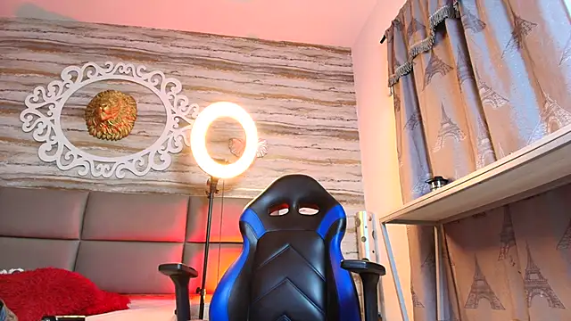 Bella salvatore online show from September 14, 2025, 2:49 pm