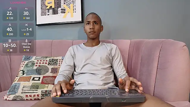 Ethan Fox11 online show from December 28, 2024, 2:32 pm