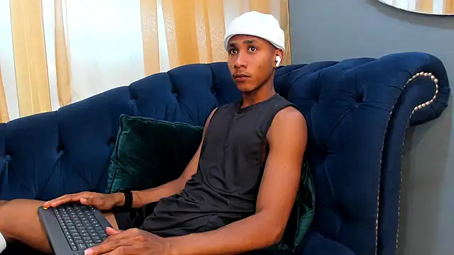 Ethan Fox11 online show from January 20, 2025, 2:14 pm