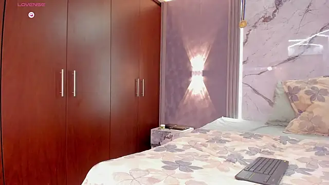 Johan Williams 07 online show from October 4, 2025, 12:03 pm