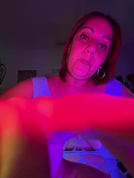 DeeLight124 online show from May 6, 2026, 4:08 am