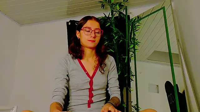 scarlet-jonesx online show from November 14, 2025, 12:09 am