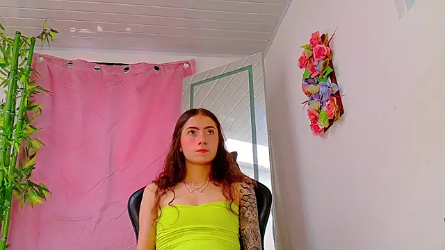 scarlet-jonesx online show from April 25, 2026, 6:16 pm