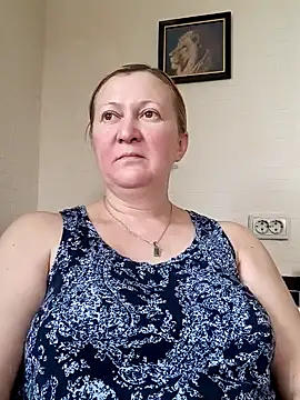 blondyaguar online show from December 6, 2024, 9:32 am