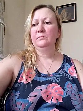 blondyaguar online show from January 24, 2025, 12:41 pm