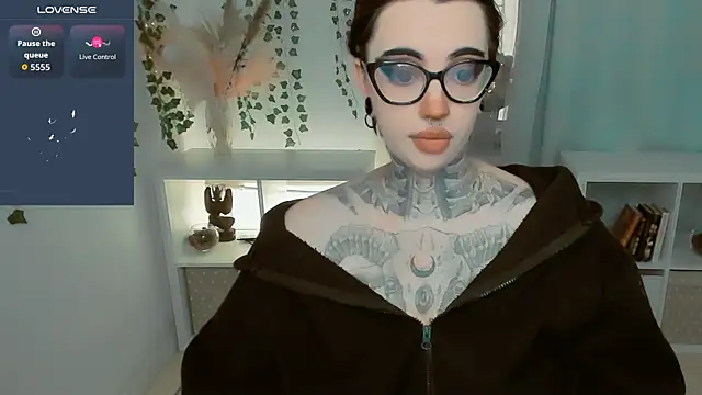 Snapshot of Dixi_Pixi_ chatting on July 19, 2026, 5:33 am Dixi Pixi online show from July 19, 2026, 5:33 am