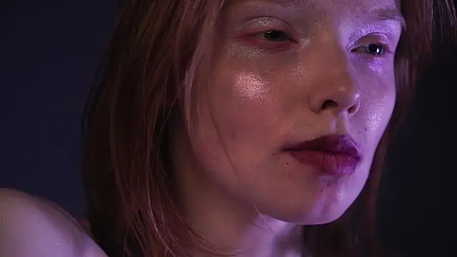 ginger hugs online show from February 21, 2025, 4:40 am